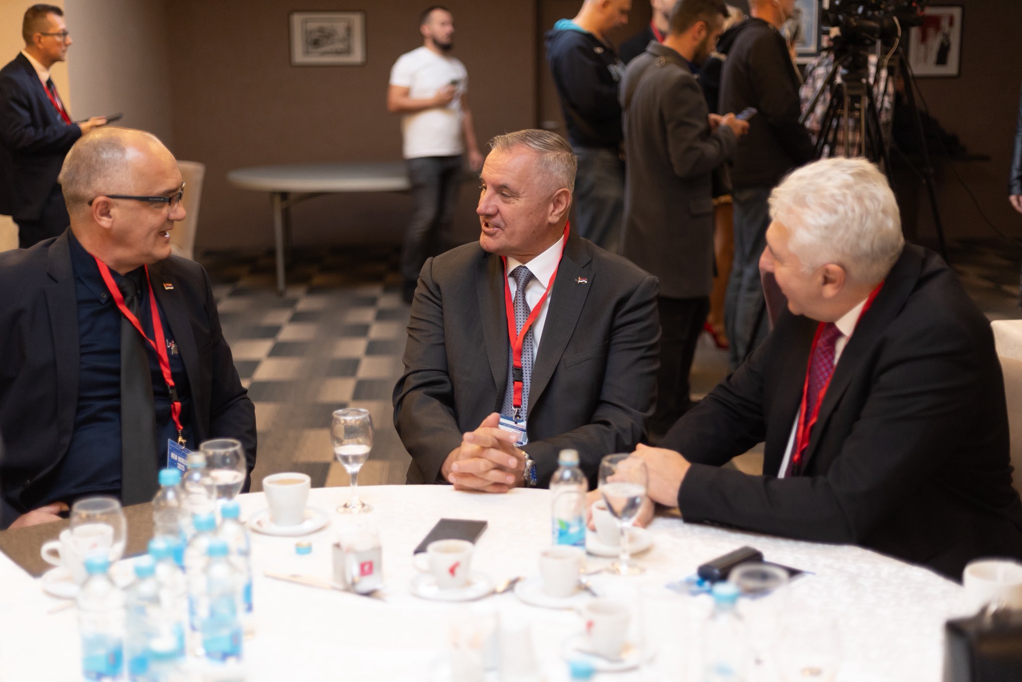 577758732_1324000046190635_2667748843205861805_n