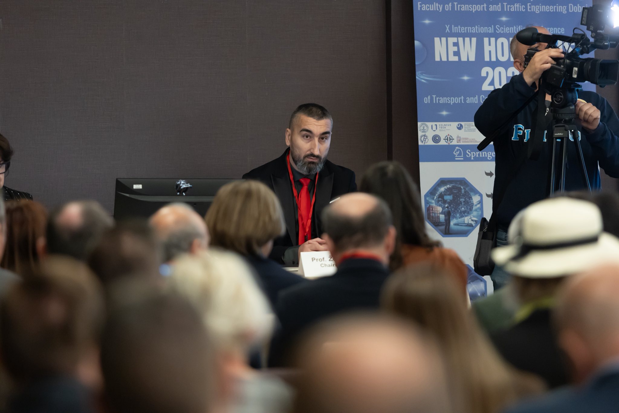 580470211_1323998666190773_7405843763443797805_n